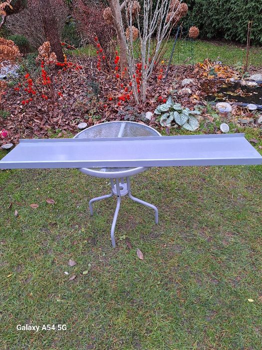 Parapety  aluminiowe  zewnętrzne  szare