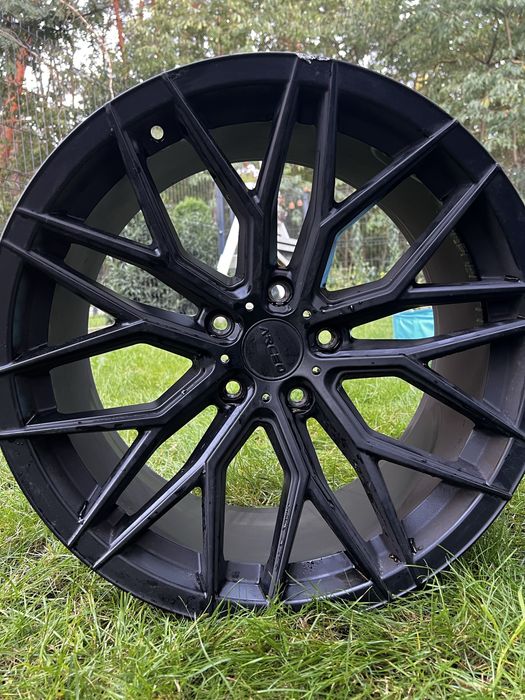 Felga Arceo Valencia 19” 9,5J ET40 5x112 Matt Black – 1 sztuka