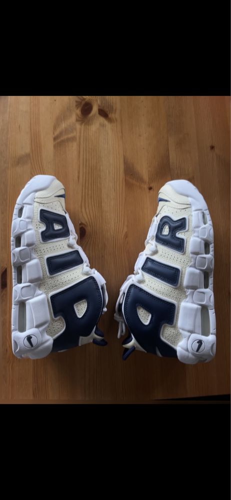 WMNS nike air more uptempo