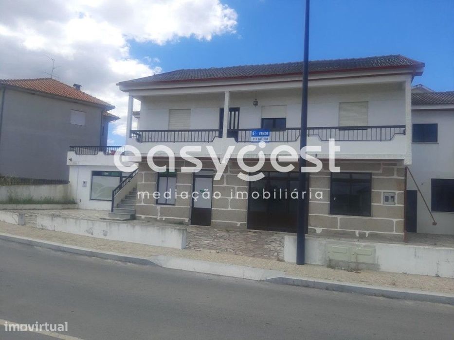 Magnífica Moradia T 7 na Vila de Carrazeda de Ansiães, Bragança