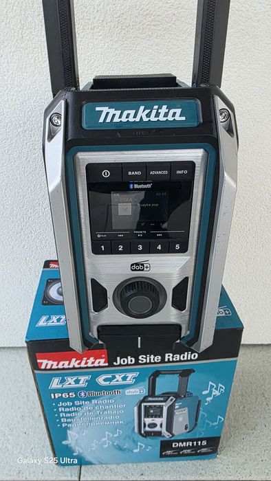 Radioodbiornik Makita DMR115