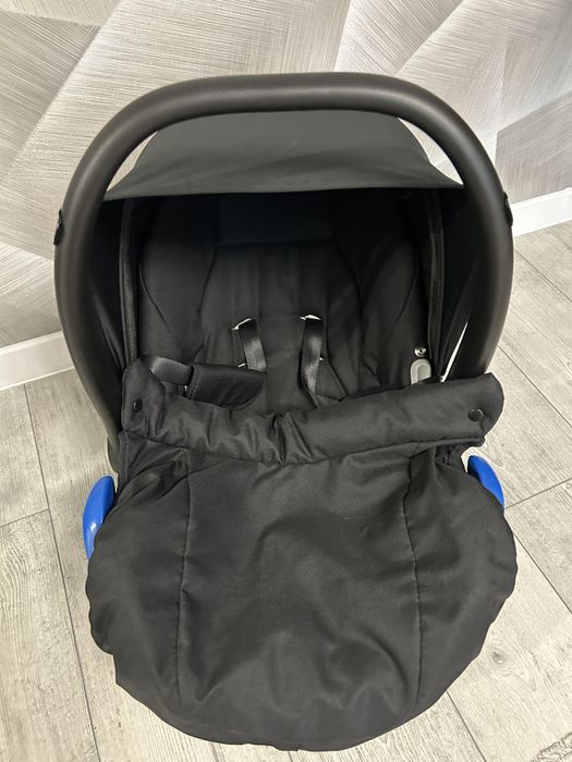 Автолюлька Roan з адаптерами від 0 міс до 15 міс