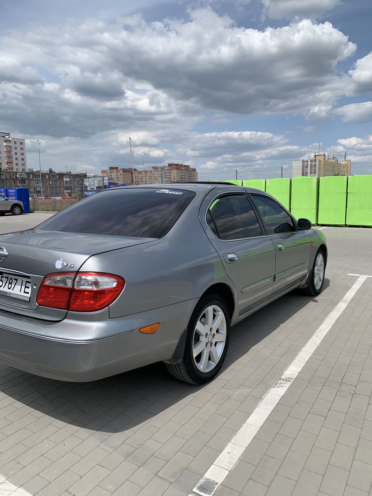 Nissan maxima 2004 рік