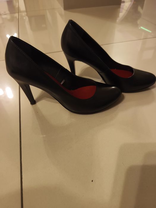 Buty na obcasie Lasocki