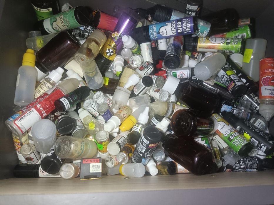 Buteleczki 10ml. 15ml 20ml. 50ml.