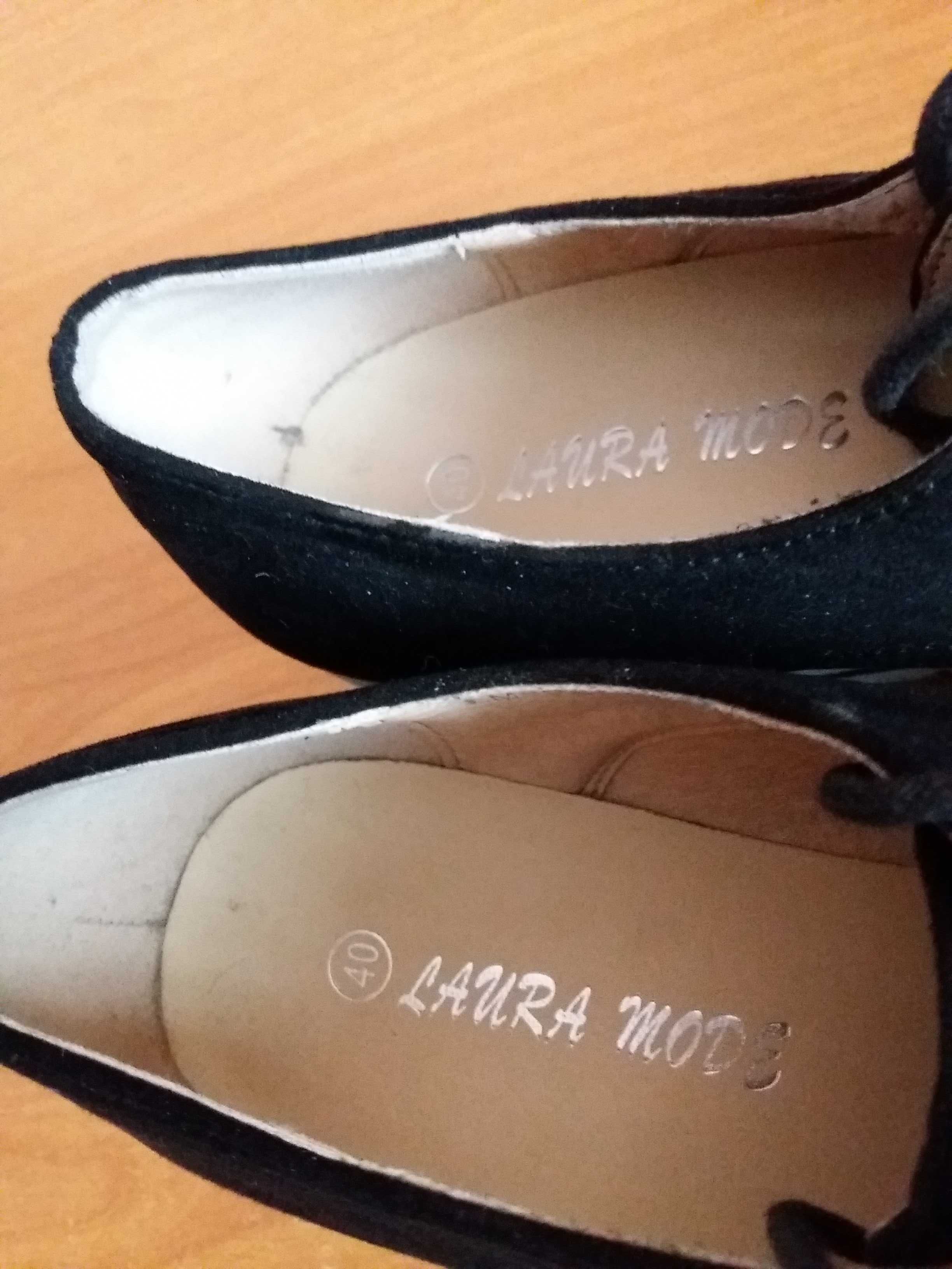 Czarne zamszowe botki creepersy platforma 39