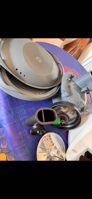 Bimby TM6 semi nova/ pouco usada/ com todos os acessórios