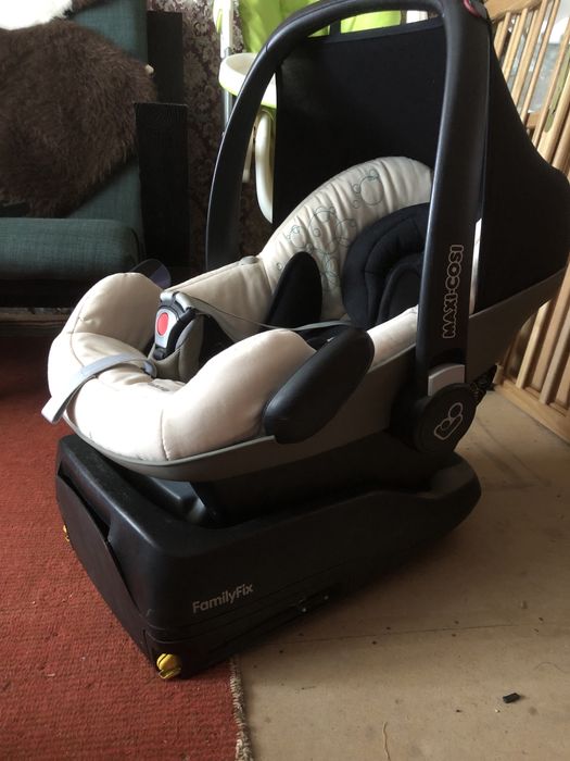 Автокрісло maxi cosi з базою