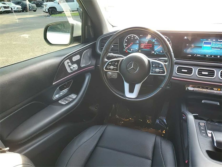 Mercedes-Benz GLE-Class      2021