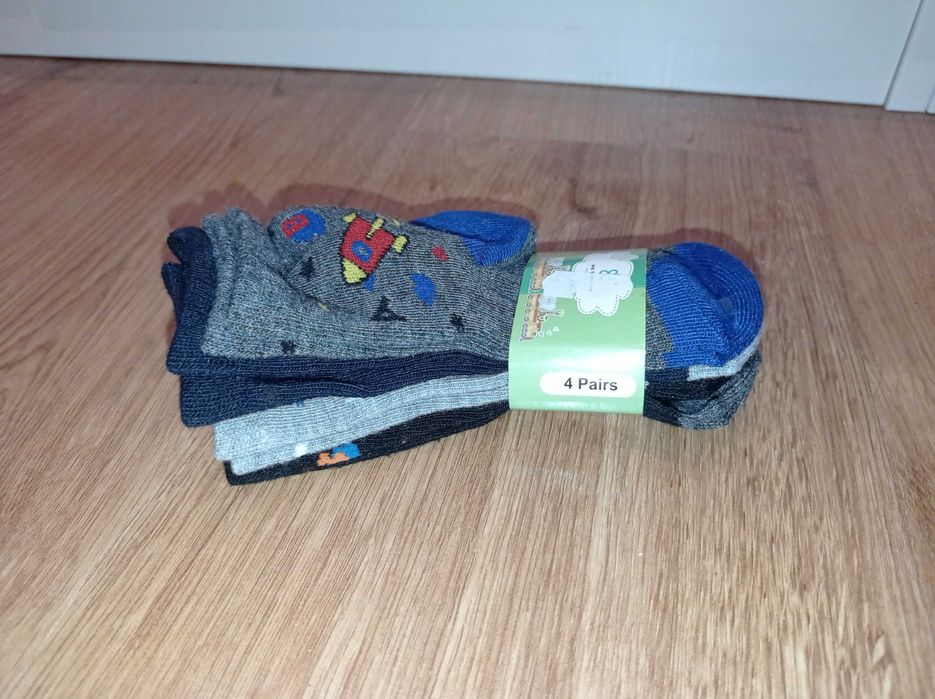 Nowe skarpetki dziecięce chłopiec rozmiar 18 - 20