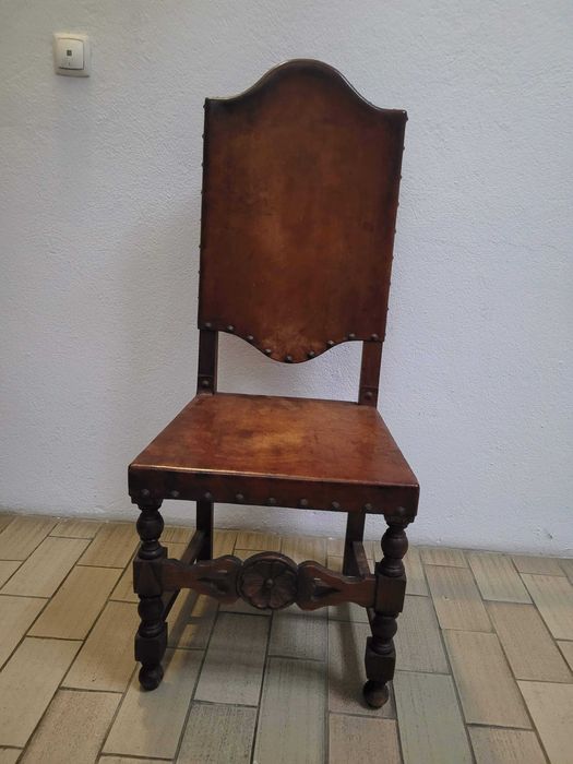 Cadeirão de Madeira (×2)