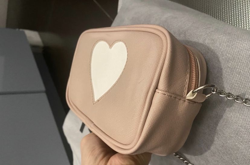 O Bag Crossy, piękna mała torebka na łańcuszku, torebka z sercem