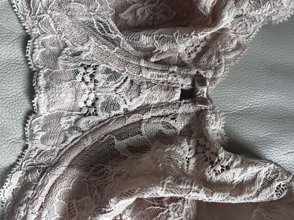 Triumph stanik amourette stanik koronkowy cielisty duzy 80G