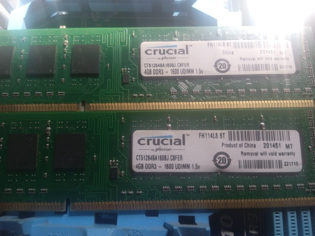 AMD FX-6100 (6 ядер, 3.3–3.9 ГГц) разом з материнською платою Gigabyte