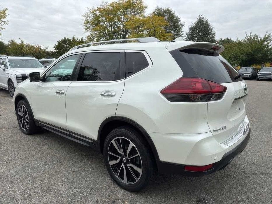Nissan Rogue SL      2019