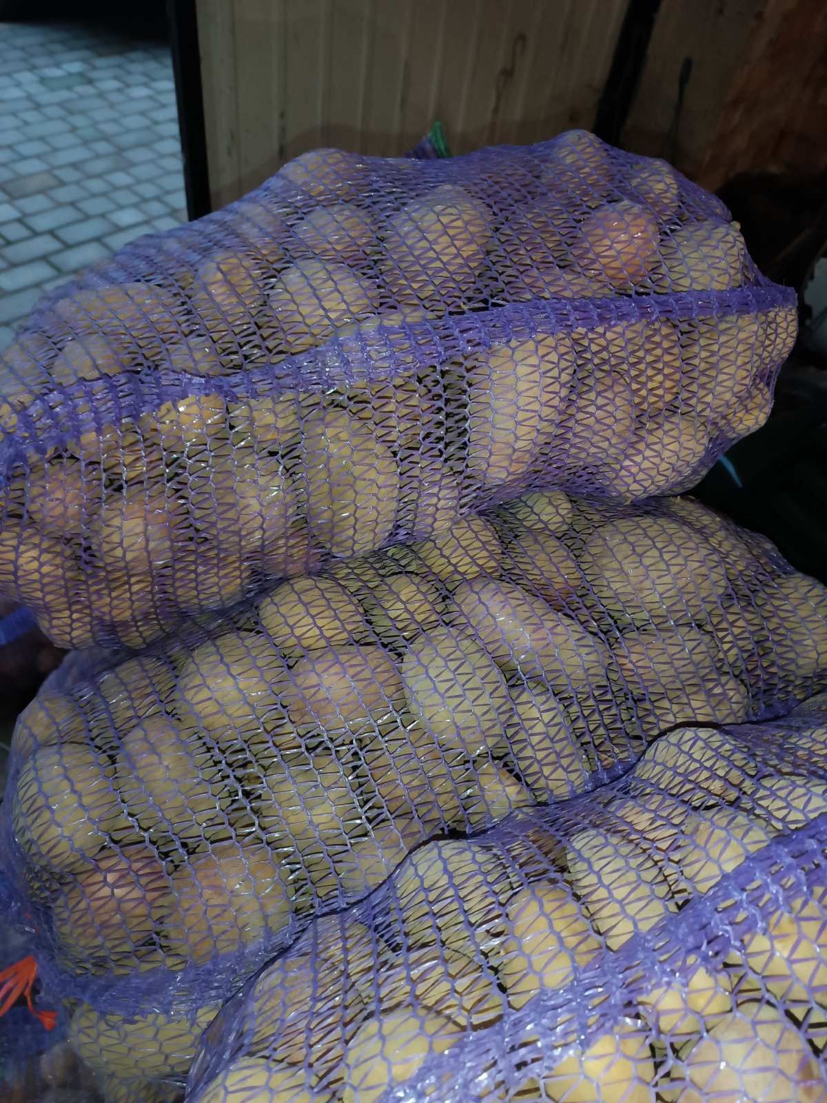 Продам картоплю домашню