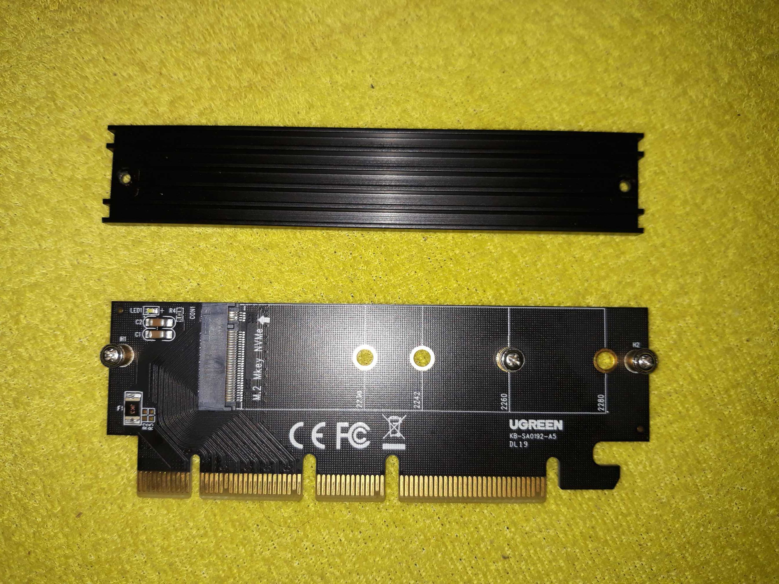 Adapter Ugreen PCIe 4.0 x16 M.2 klucz M + radiator