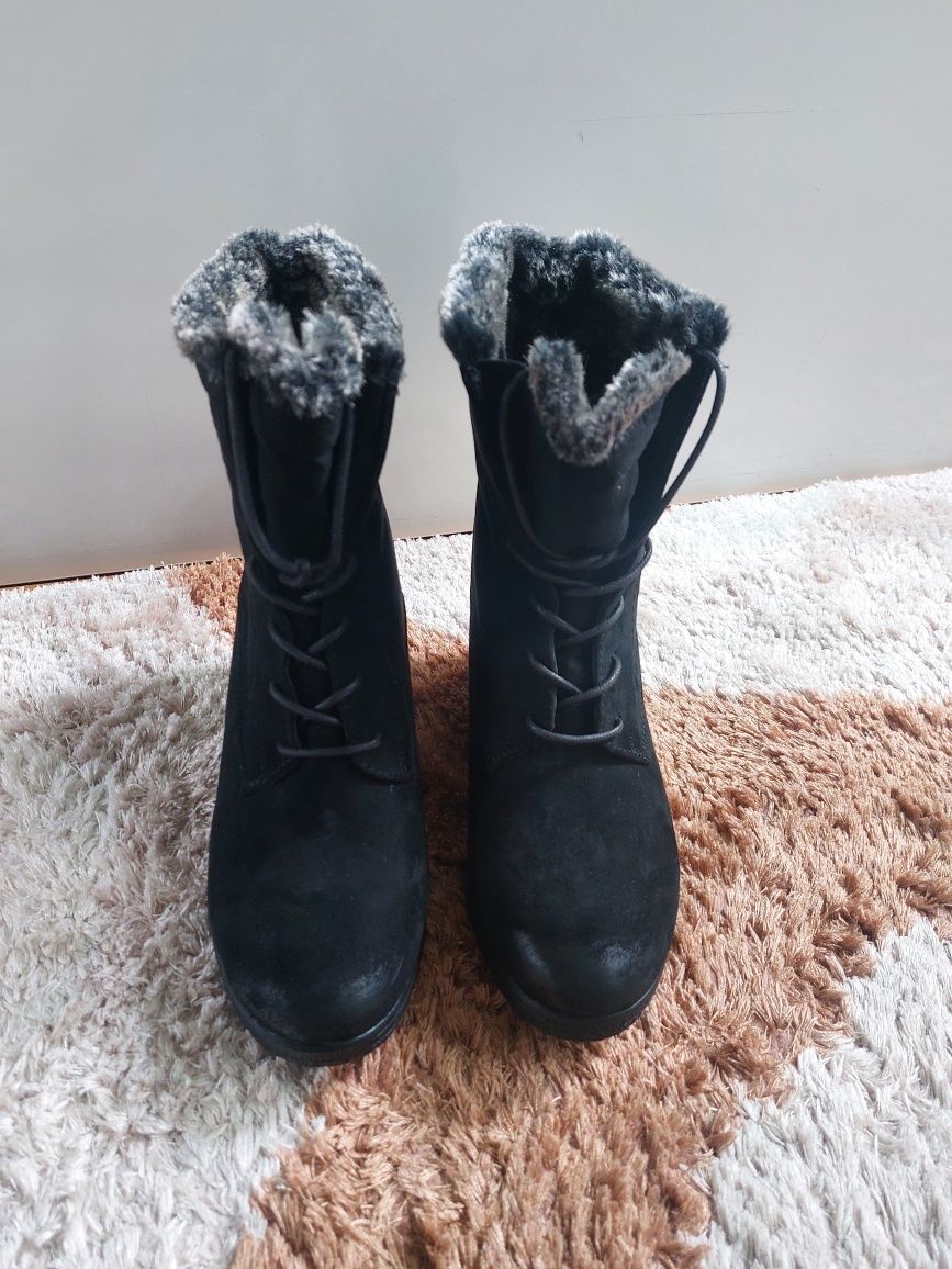 Buty zimowe na koturnie