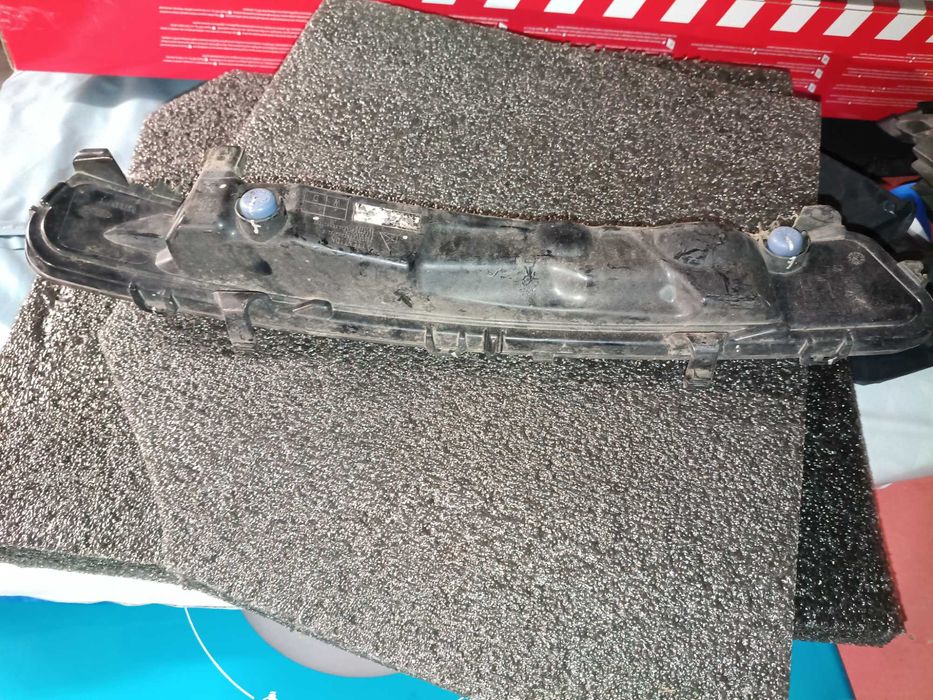 Mondeo MK4 lift lampa przednia lewa LED dzienna grill
