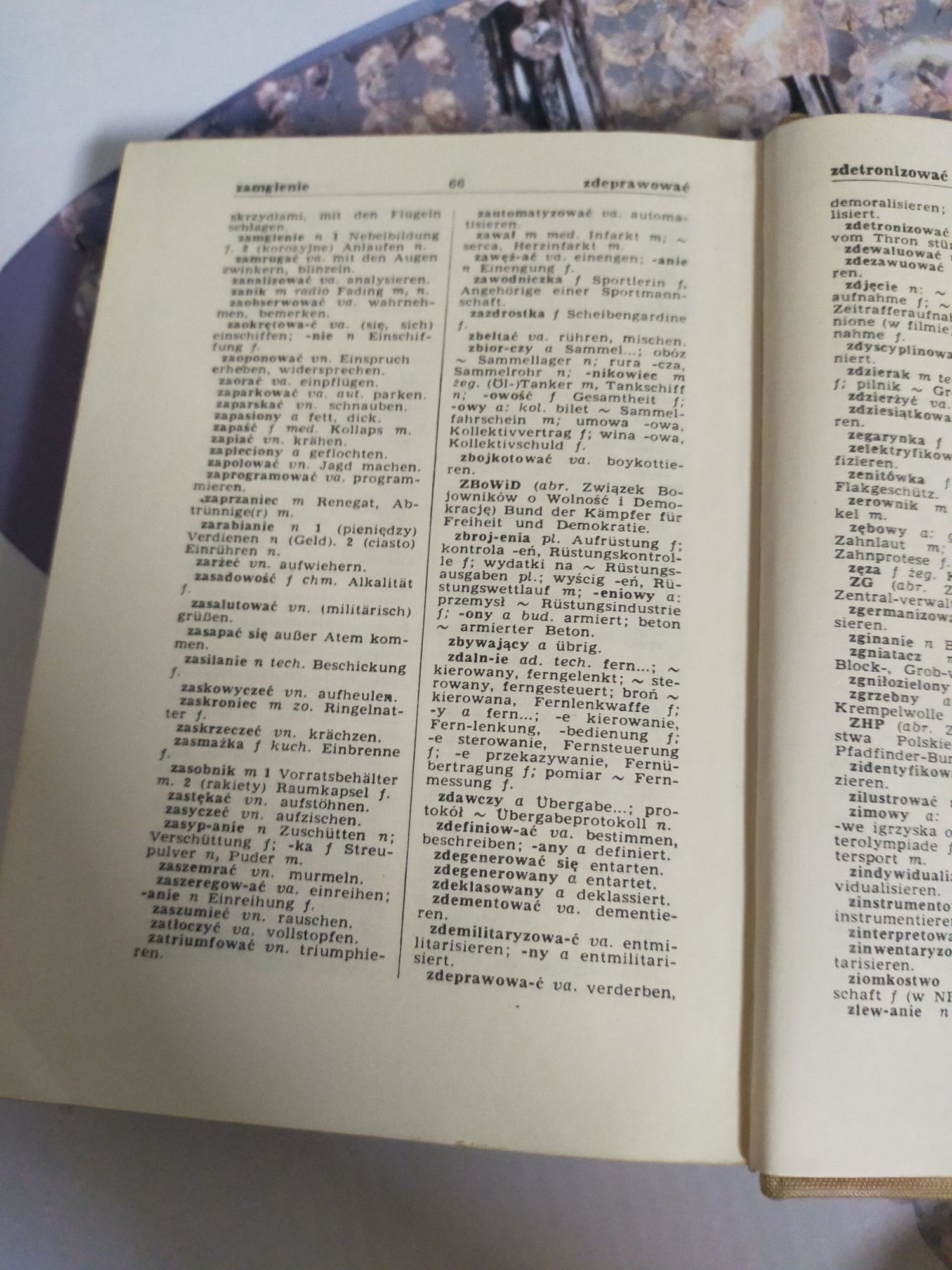 Podręczny słownik polsko-niemiecki Bielas język niemiecki