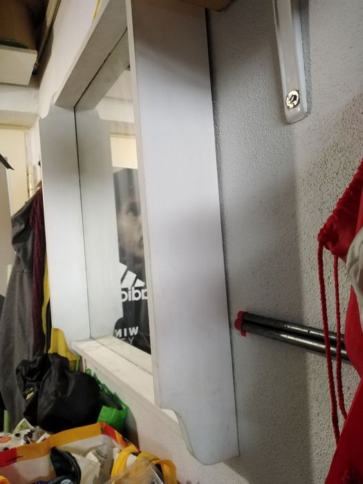 Vendo espelho branco para sala bom estado