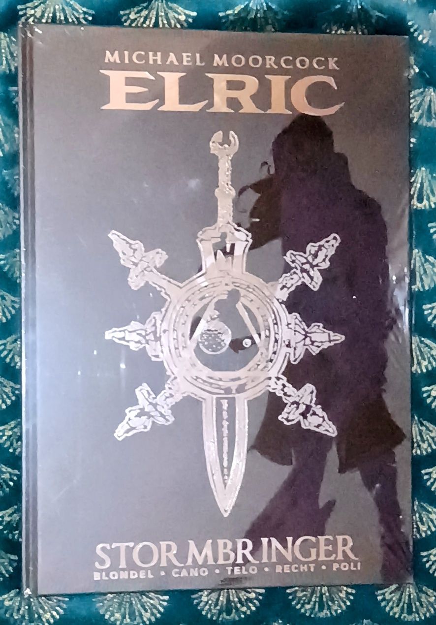 Livro Michael Moorcock's Elric Vol. 2: Stormbringer Deluxe Edition