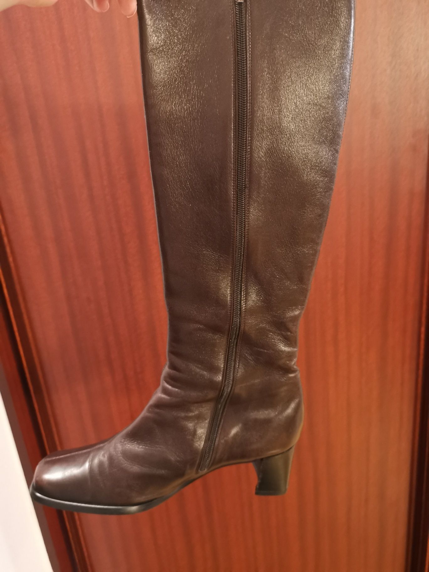 Skórzane kozaki eleganckie