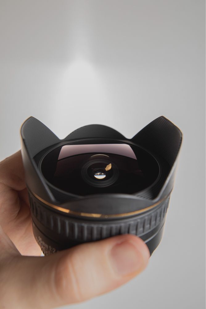 Sigma 15mm f/2.8 EX DG Diagonal Fisheye Nikon F
