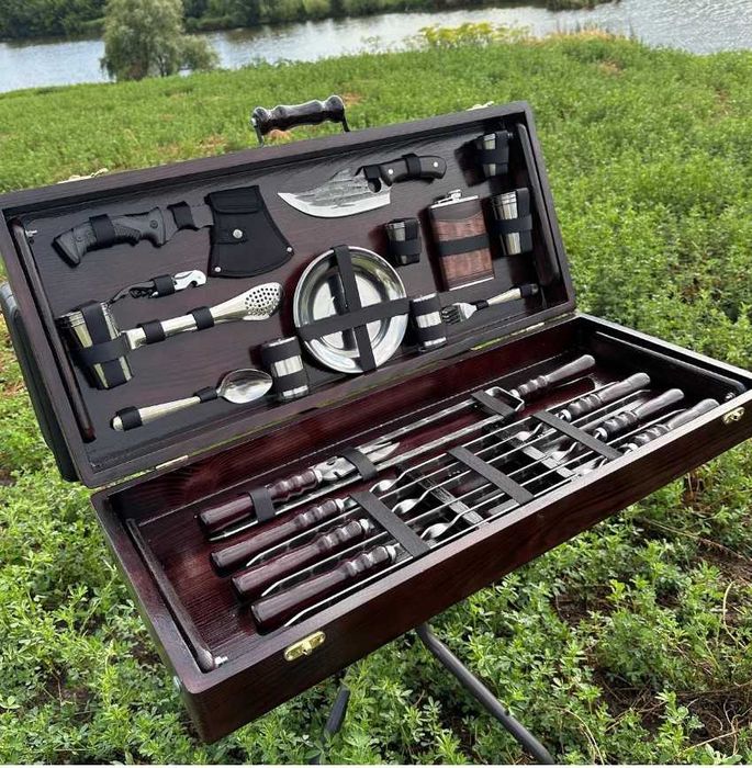Шашличний набір у кейсі / подарунок для чоловіків / набір шампурів.