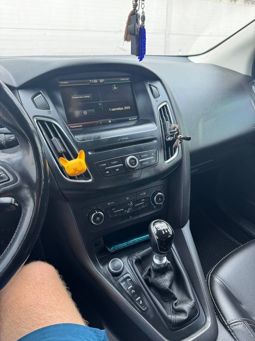 Продам власний автомобіль. В дуже гарній комплектації