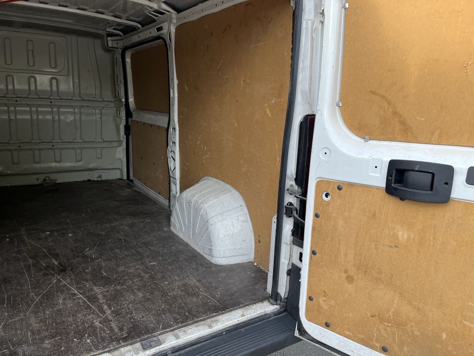 Do wynajęcia wypożyczenia bus dostawczy auto do transportu blaszak