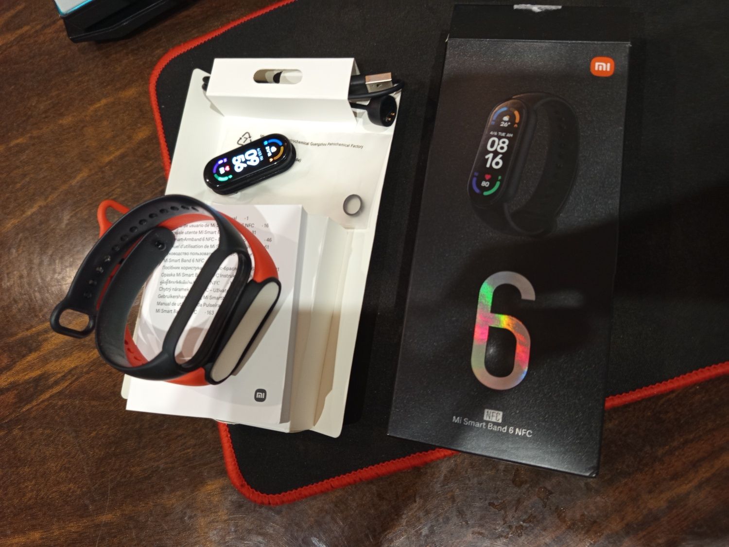 Фитнес-браслет Mi Smart Band 6 NFC Black