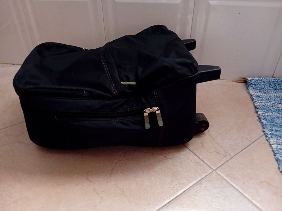 Saco troley em preto