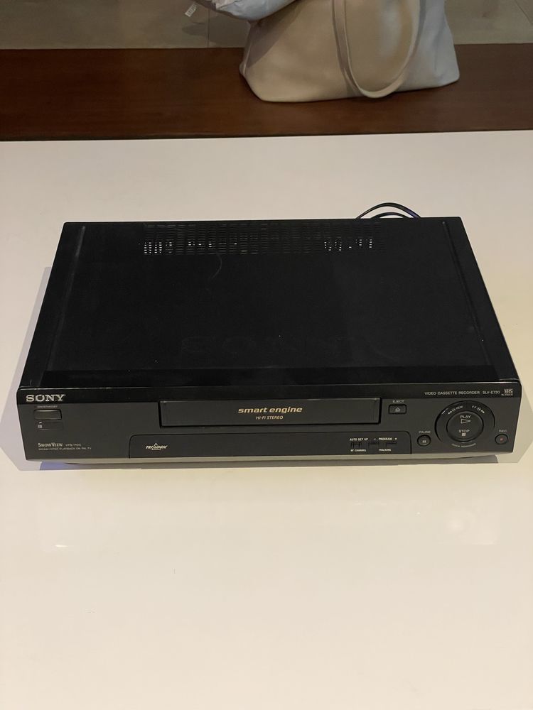 Leitor de cassetes e gravador SONY