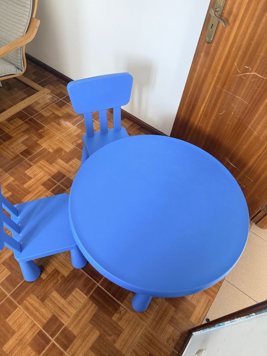 Mesa para crianca azul IMPERDIVEL