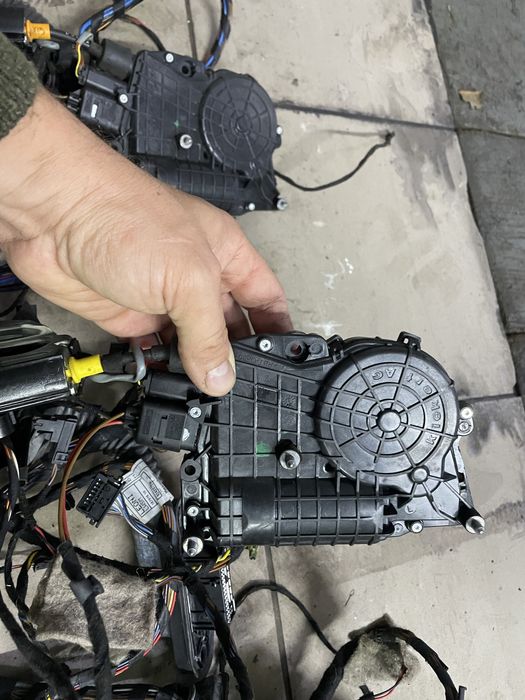 Бмв е70 е71 замок дверей дотяшка