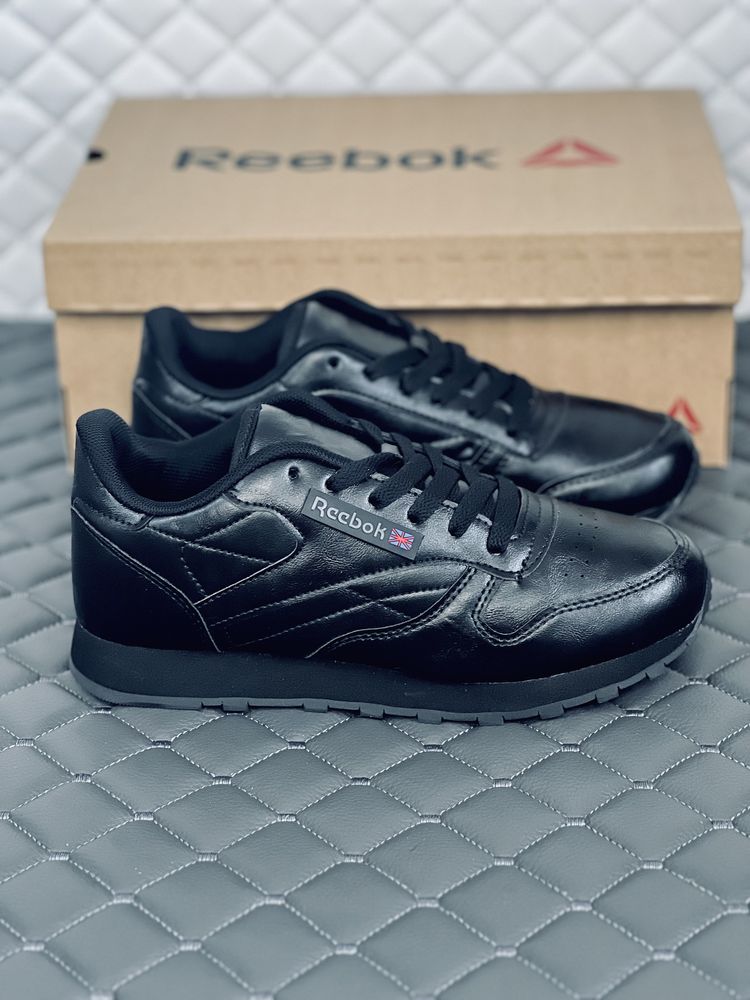 Кросівки жіночі шкіряні Reebok Classic Leather Black кроссовки Рибок