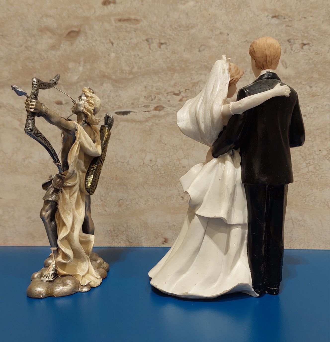Статуетки молодятам весільні символ кохання