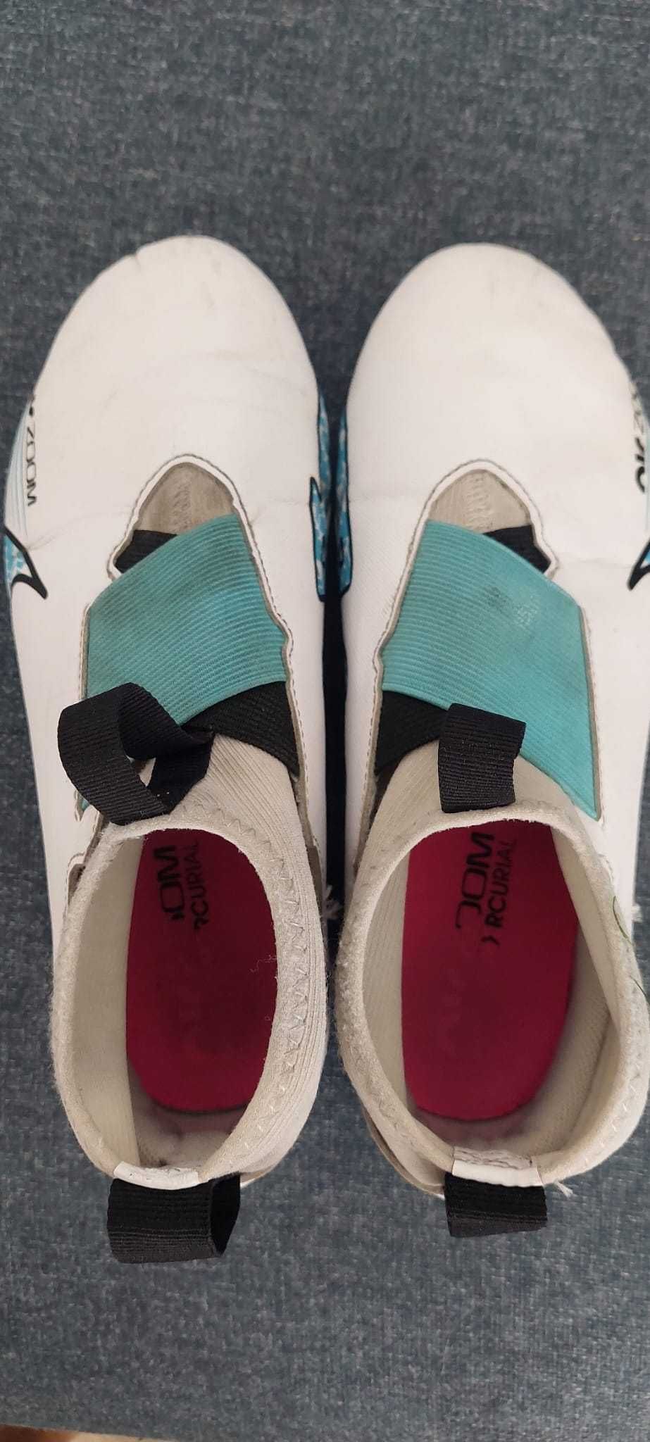 Chuteira Nikecurial Zomm