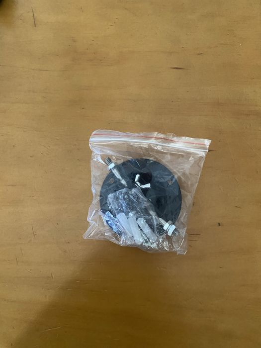 Vendo camera solar,bateria recarregavel e pilhas wifi