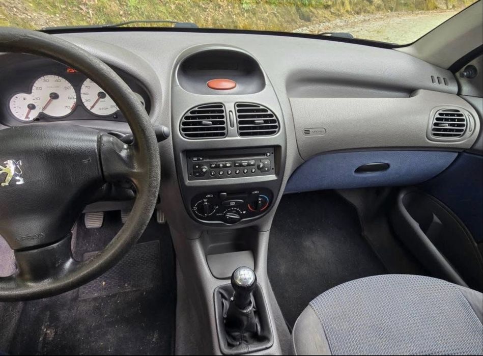 Peugeot 206 1.1