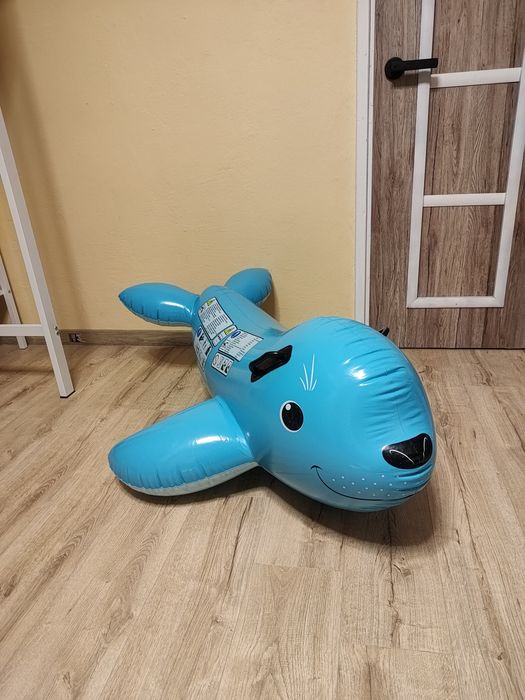 Dmuchany nadmuchiwany materac do pływania lew morski foka intex 2012