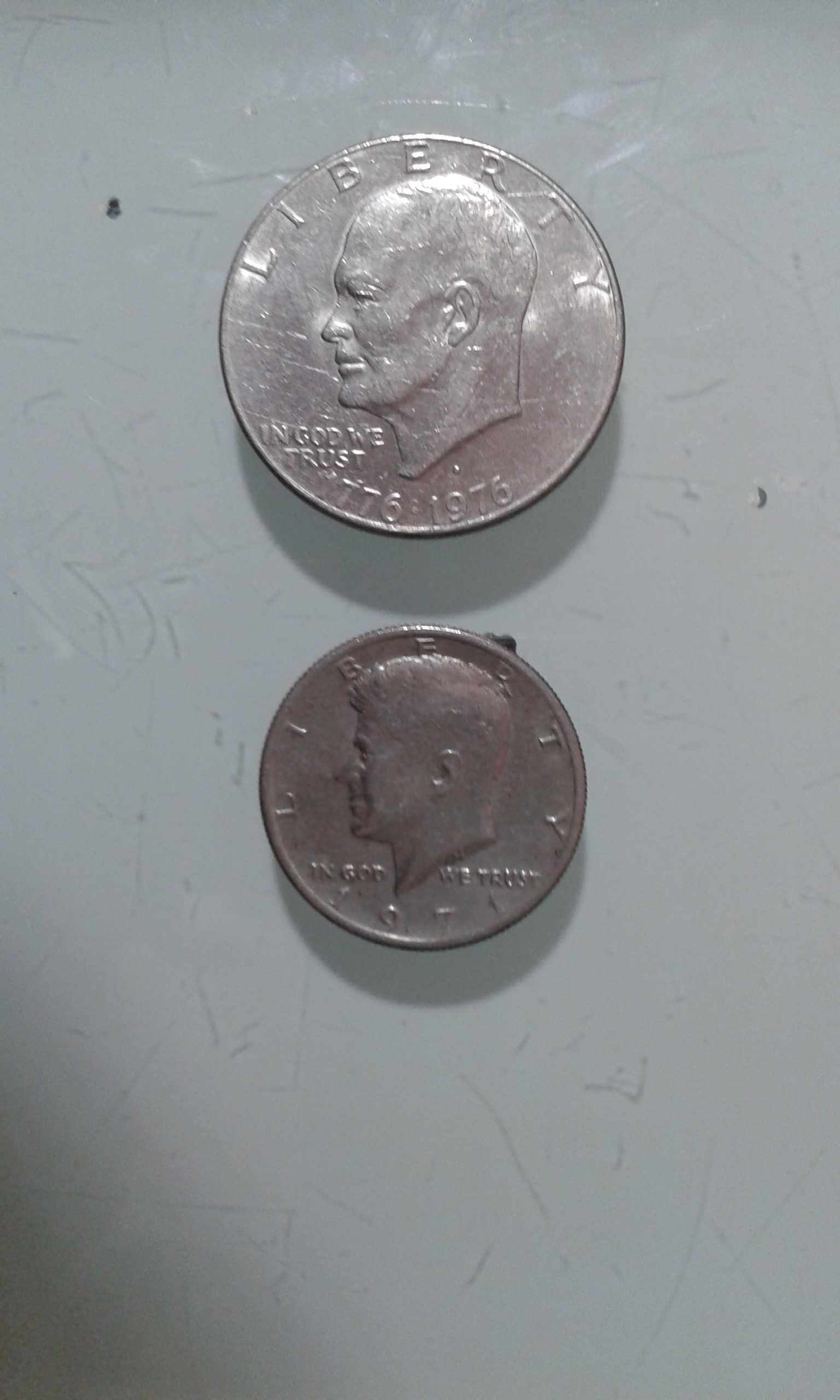 Vendo duas moedas dos USA