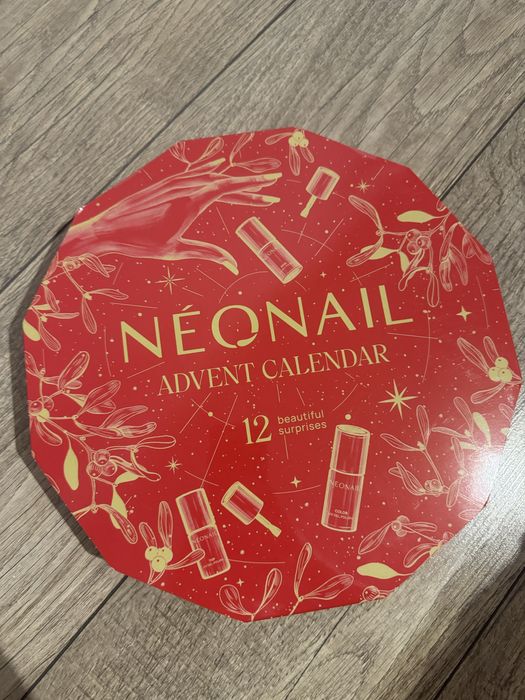 Kalendarz adwentowy 12 okienek lakier hybrydowy neonail