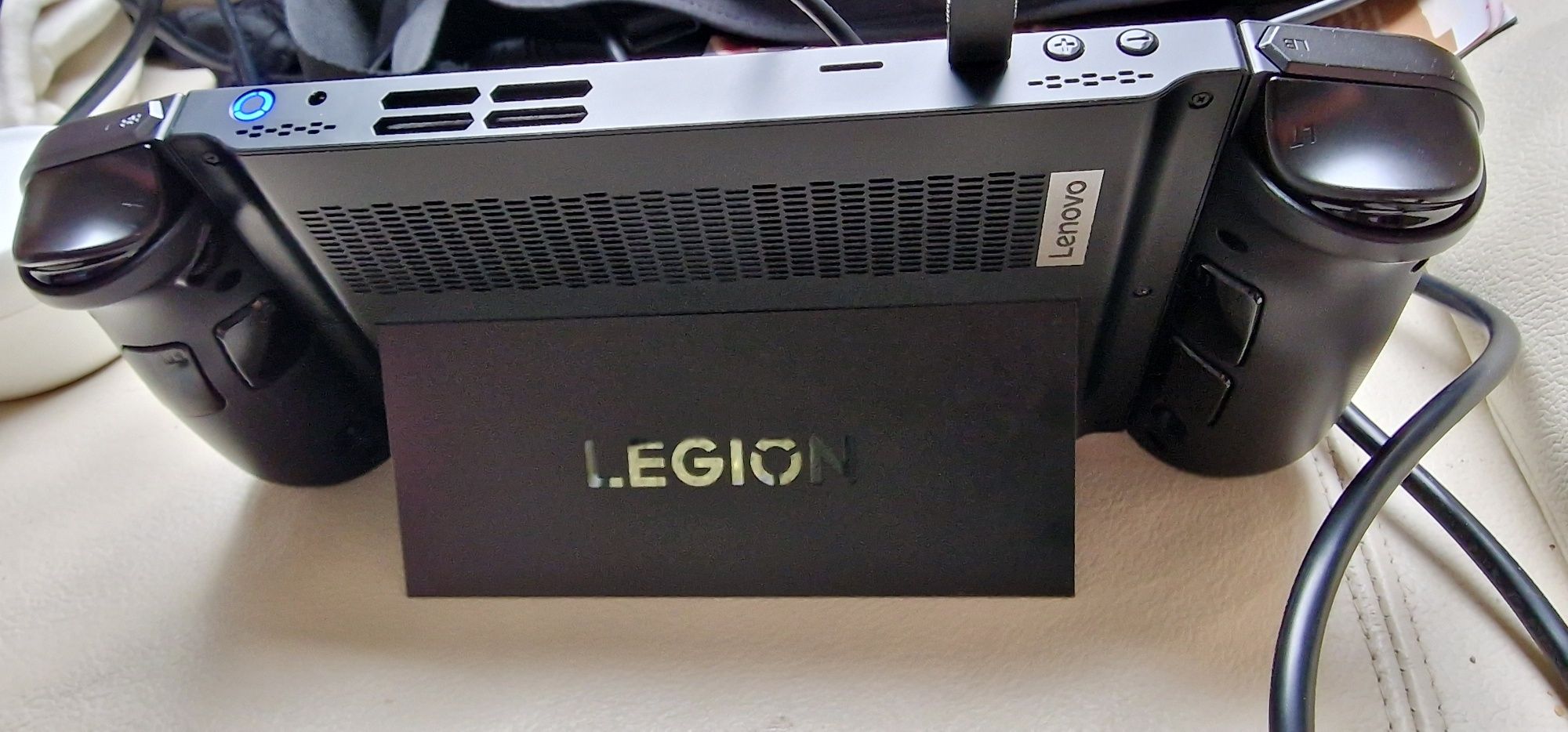 Lenovo legion go nieuzywany Gwarancja 1.8 m-cy