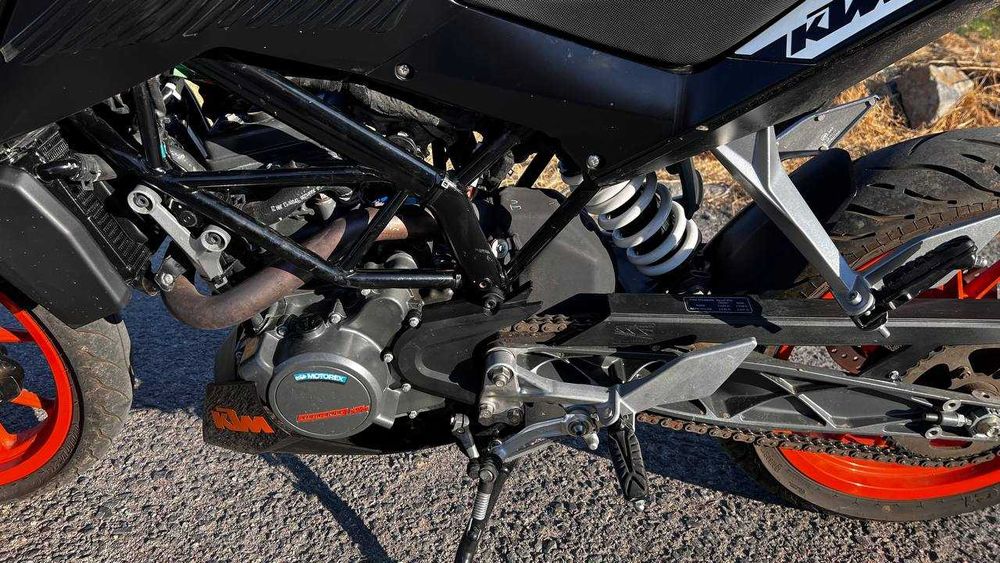 KTM DUKE 200 2021