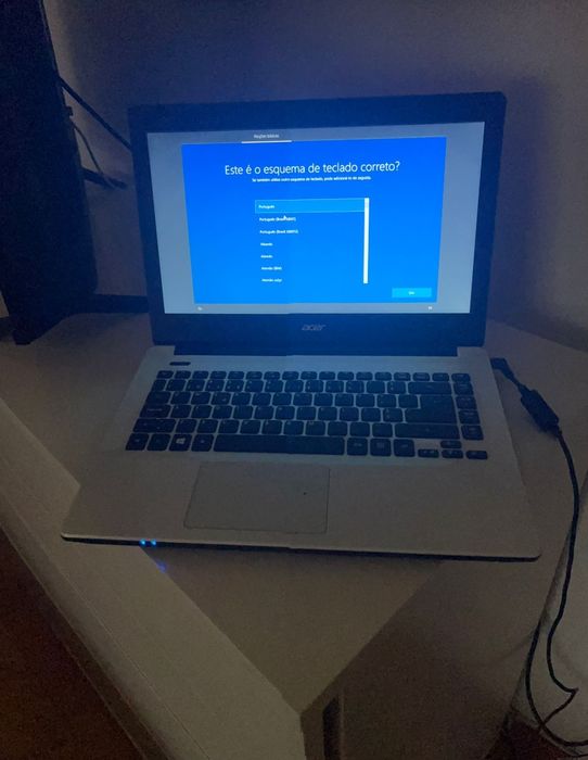 Portatil  Com Carregador