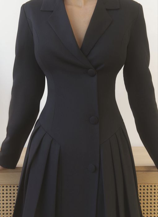 Плаття-піджак чорного кольору