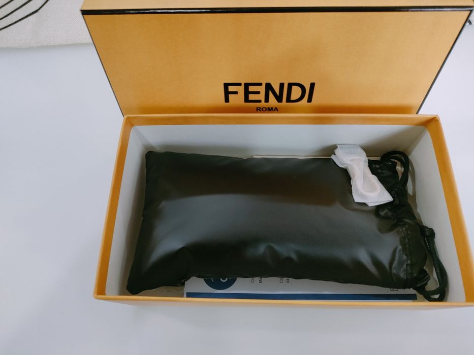 Óculos FENDI Originais - Presente de Natal Luxuoso - NOVOS!
