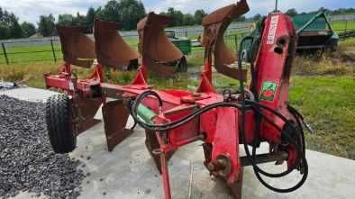 Pług czteroskibowy obrotowy firmy Unia Ibis